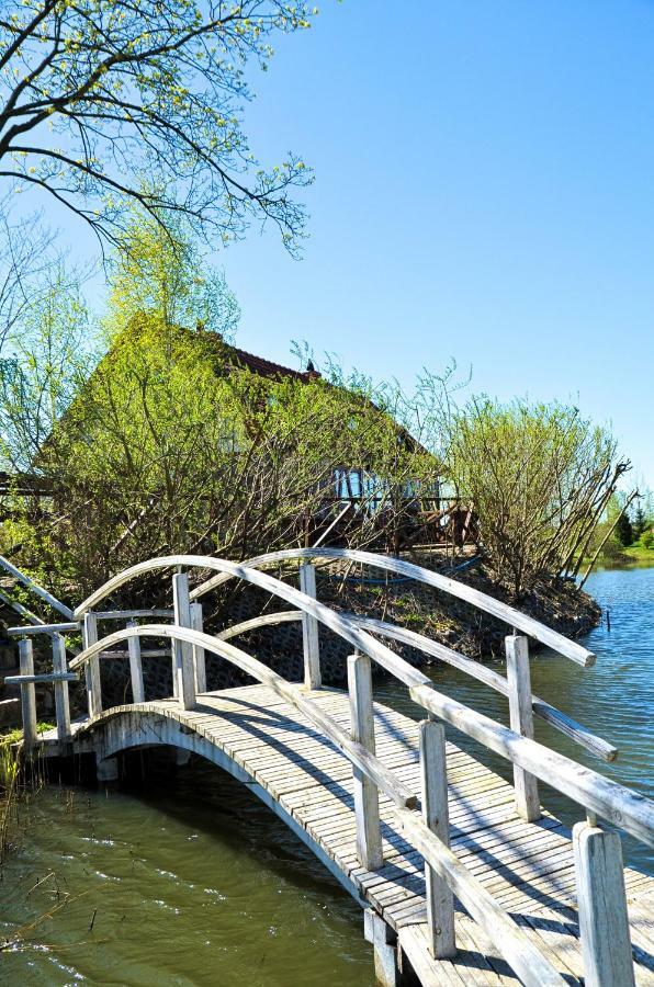 Вилла Dom Na Wodzie Mazury Dzwierzuty Экстерьер фото